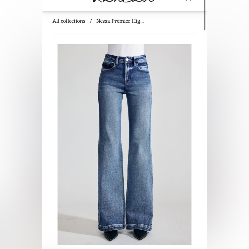 KanCan Nessa Premier High Rise Wide Flare Jeans. Size 13/30